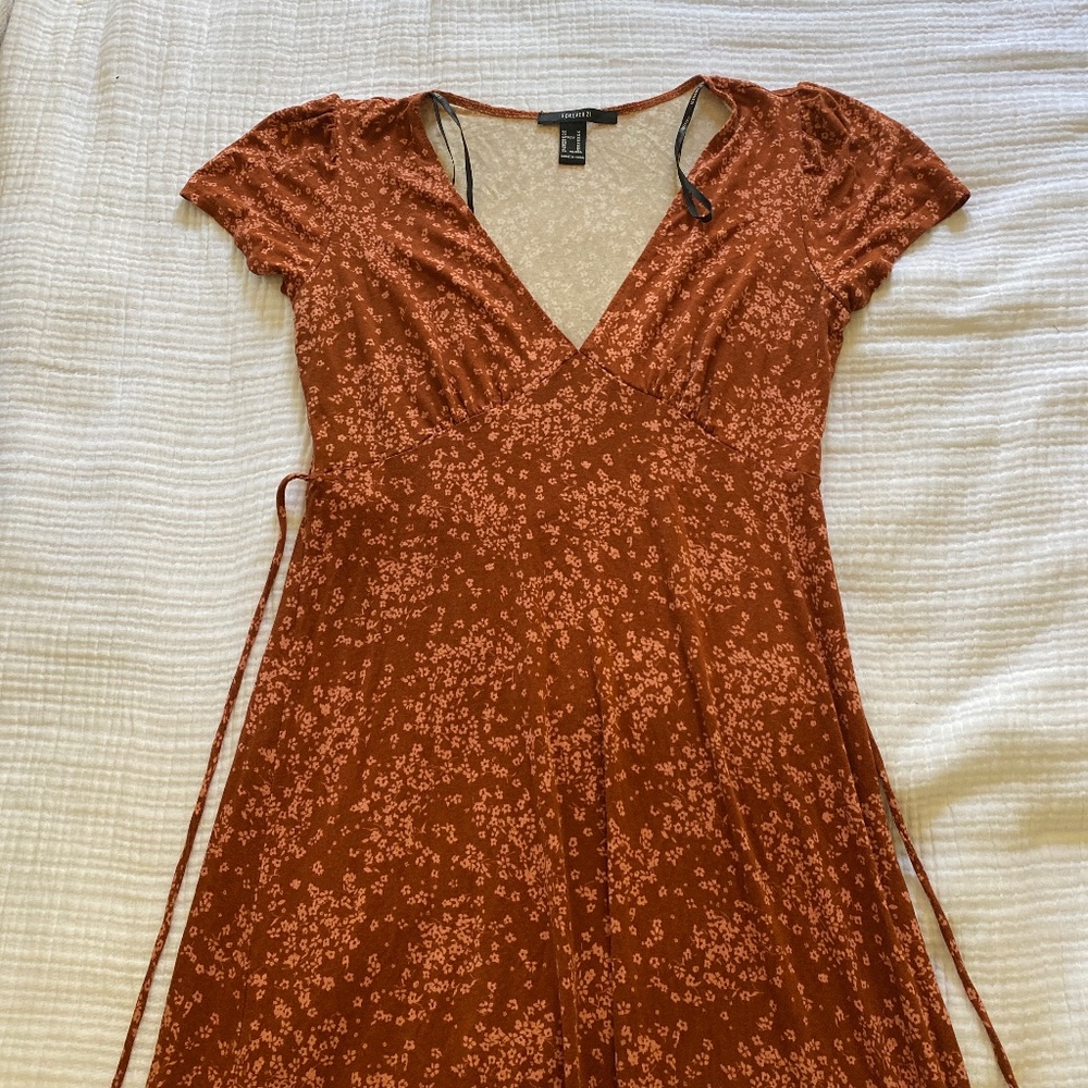 Forever21 vintage soft midi dress